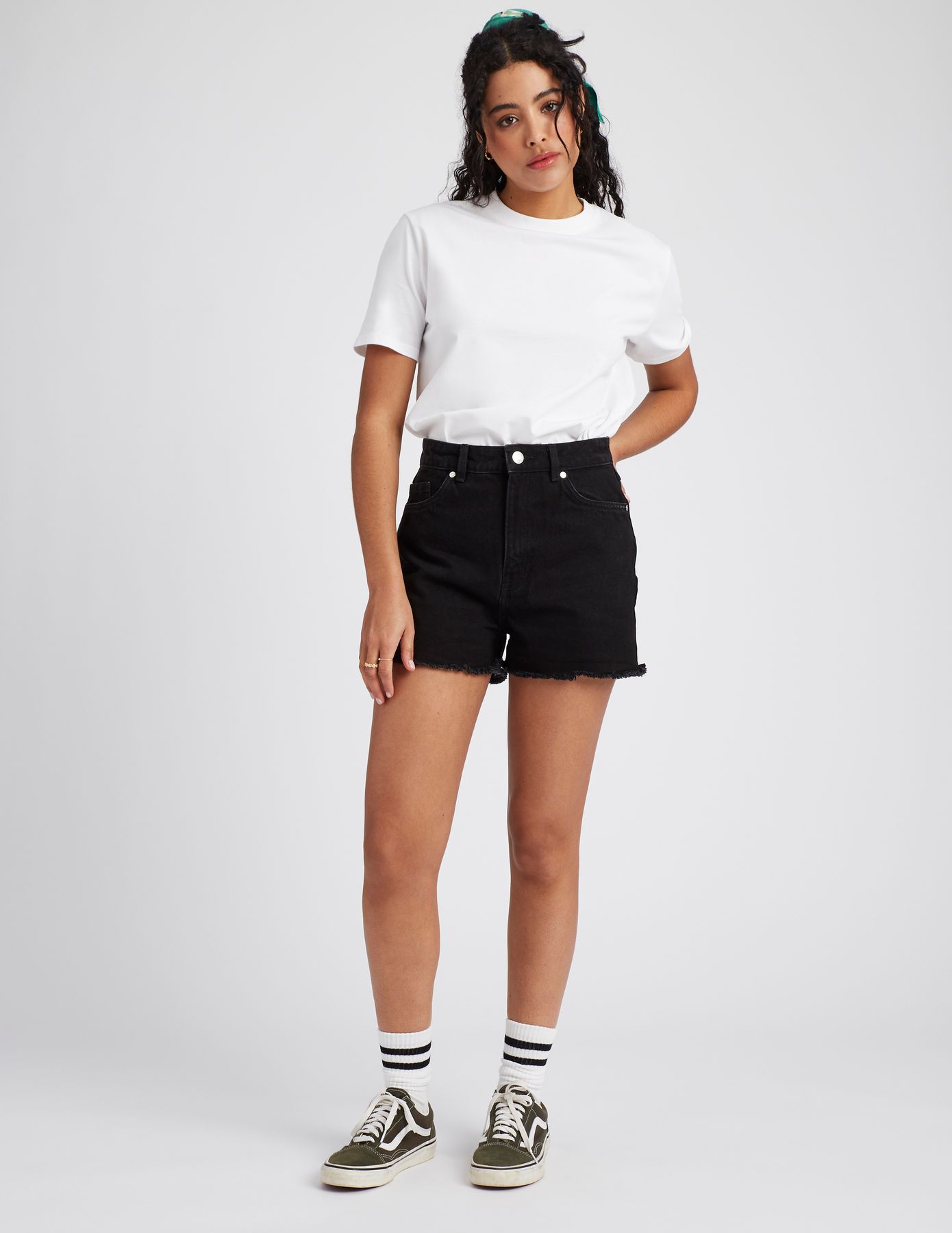 Short en jean raw cut