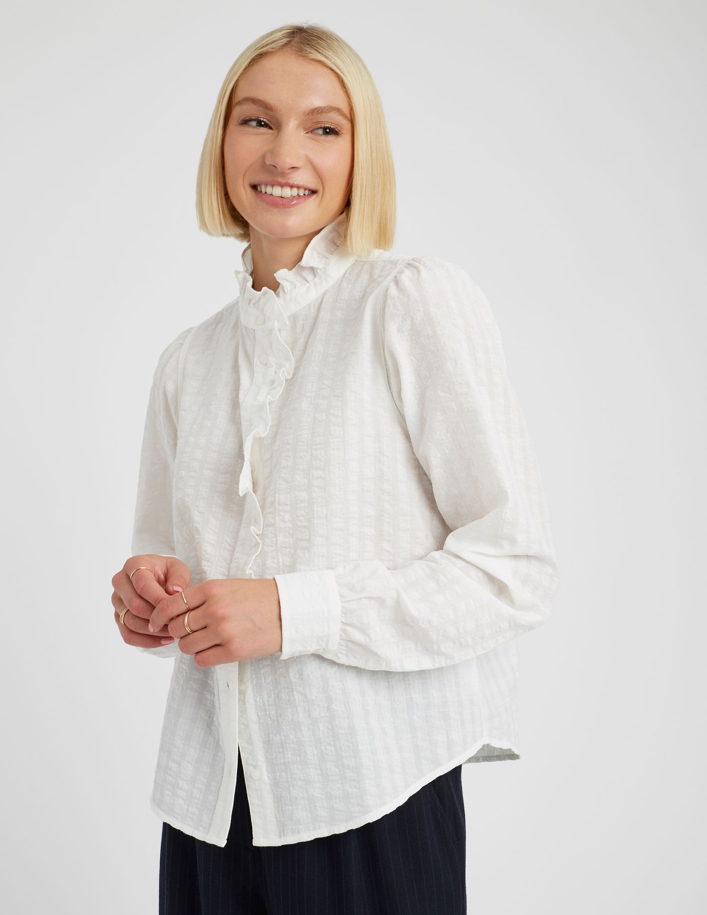 Chemise mati&egrave;re textur&eacute;e