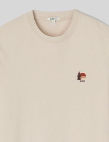 T-shirt broderie poitrine