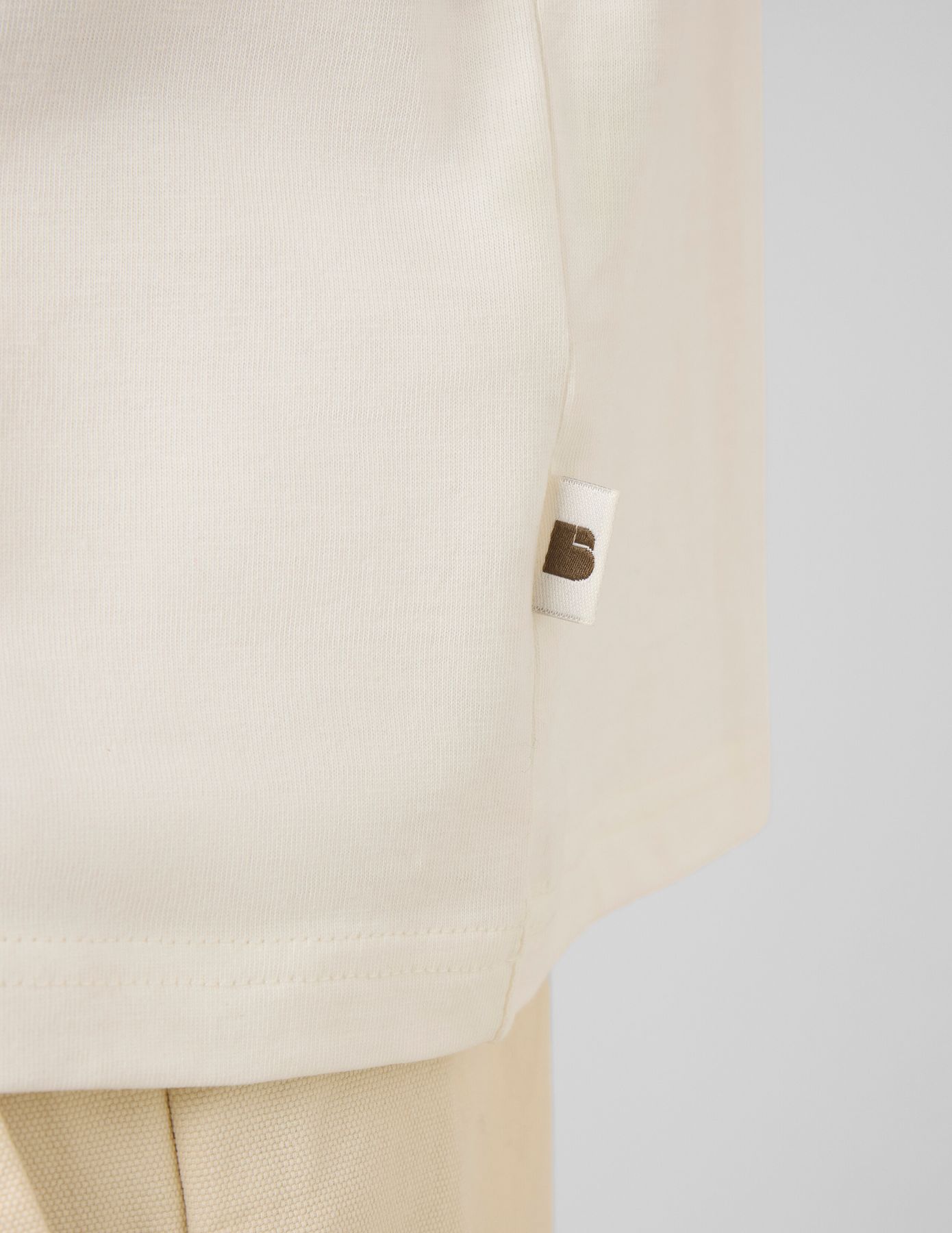 Tshirt brod&eacute; poitrine