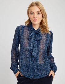 Chemise col lavali&egrave;re