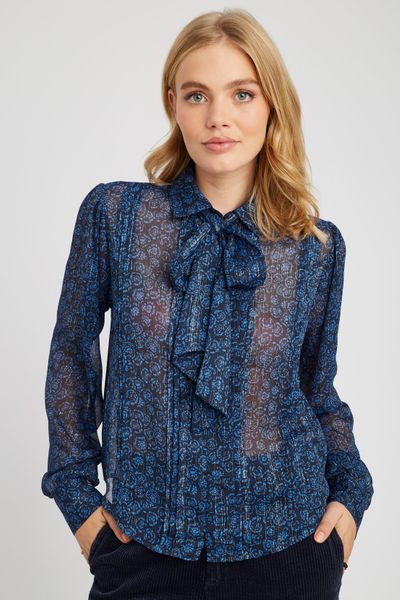 Chemise col lavali&egrave;re