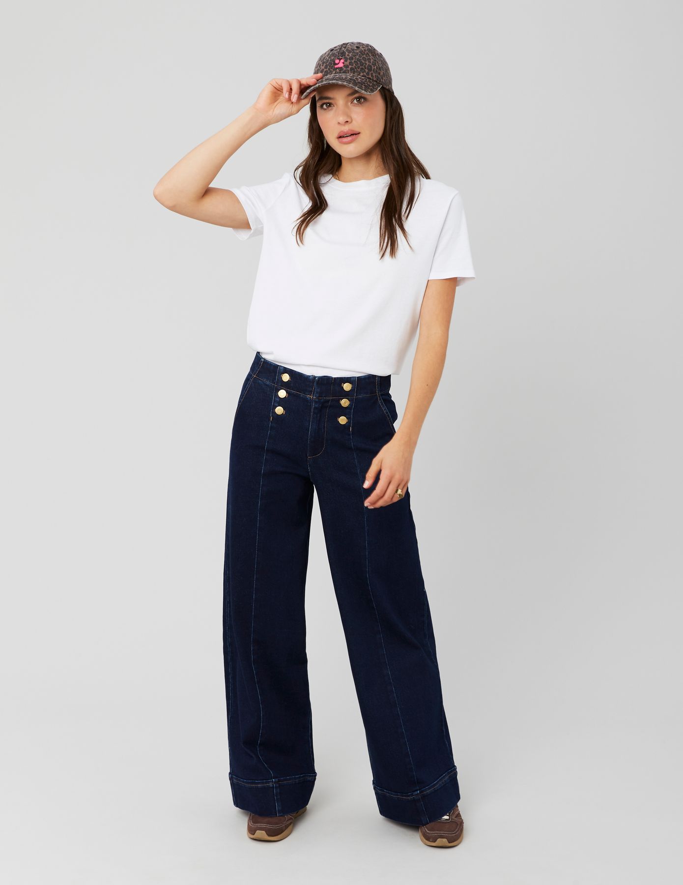 Jean d&eacute;tail boutons dor&eacute;s