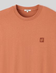 T-shirt broderie poitrine