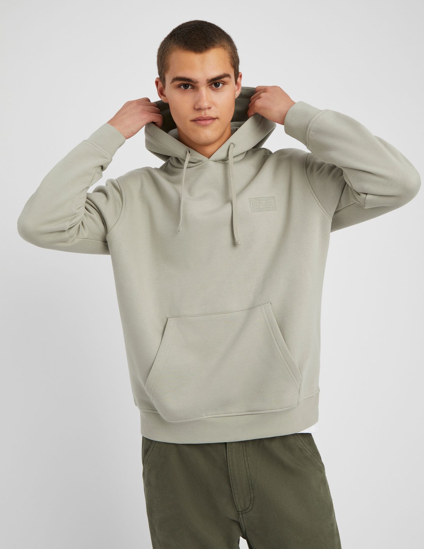 Sweat &agrave; capuche