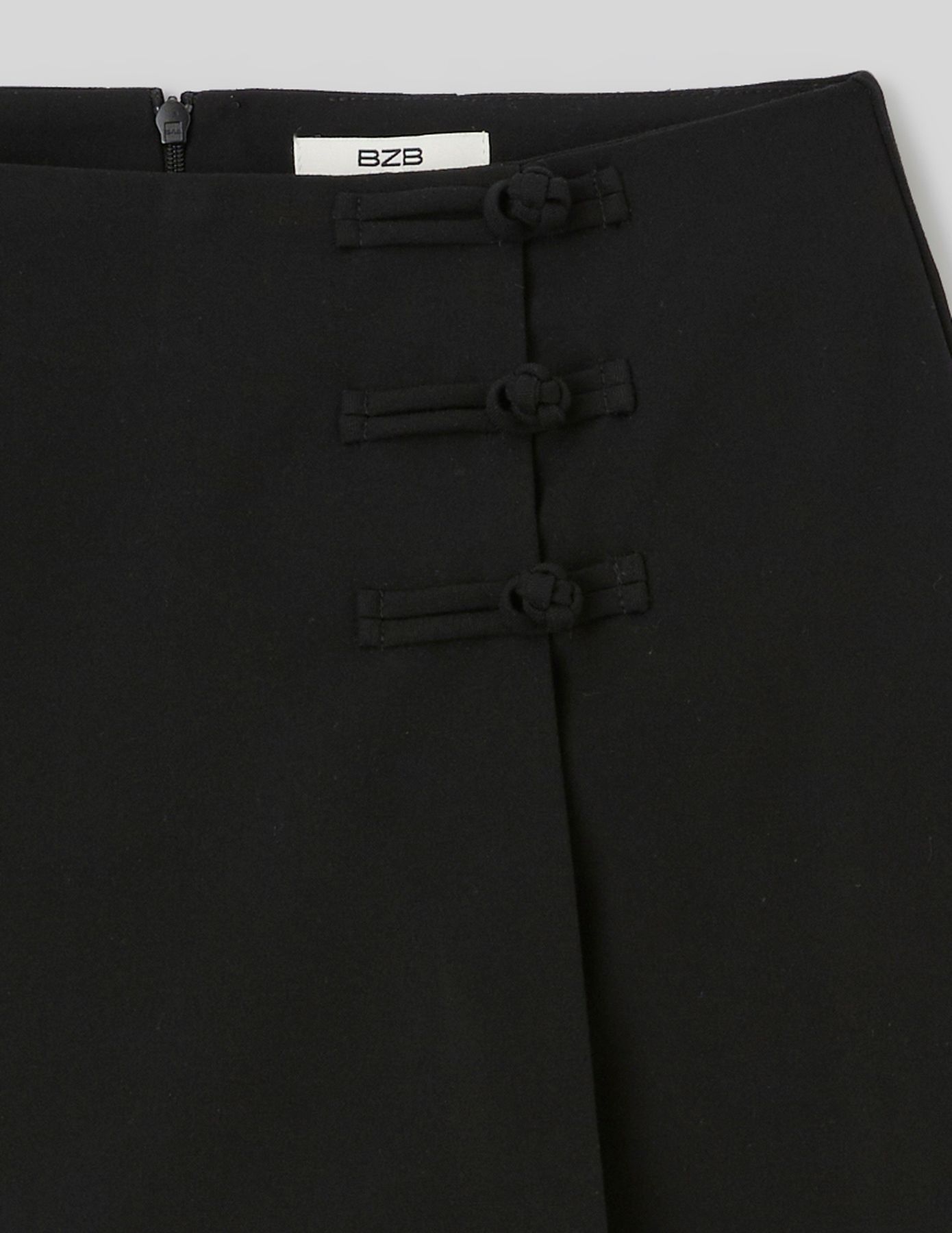Jupe short en polyester recycl&eacute;
