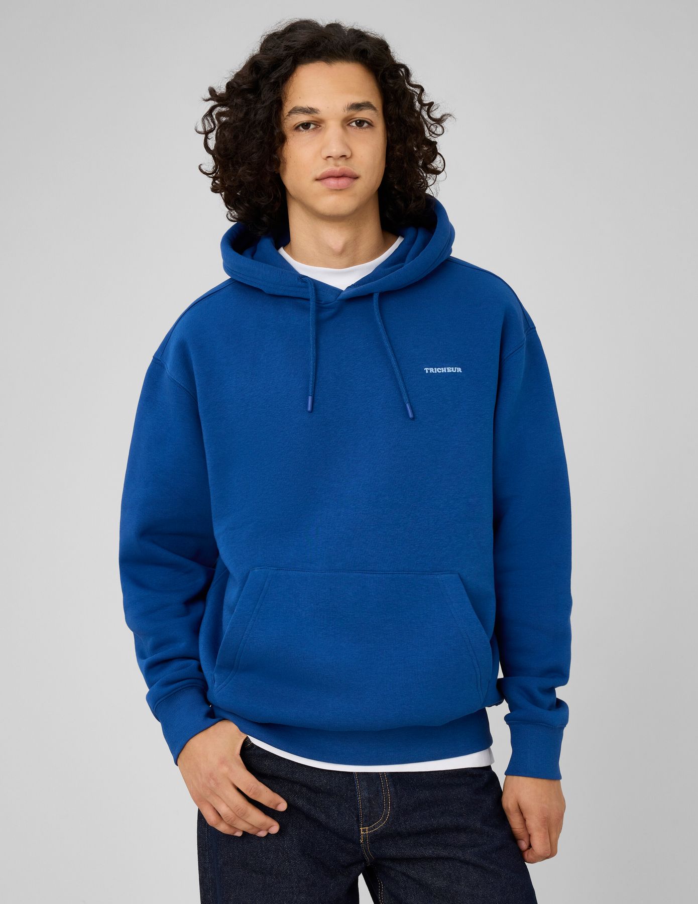 Sweat borderie poitrine