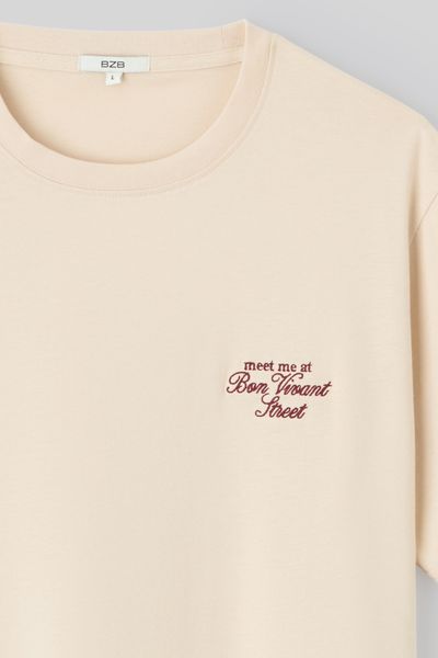 T-shirt broderie poitrine