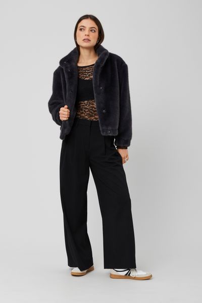 Blouson matière duveteuse col montant