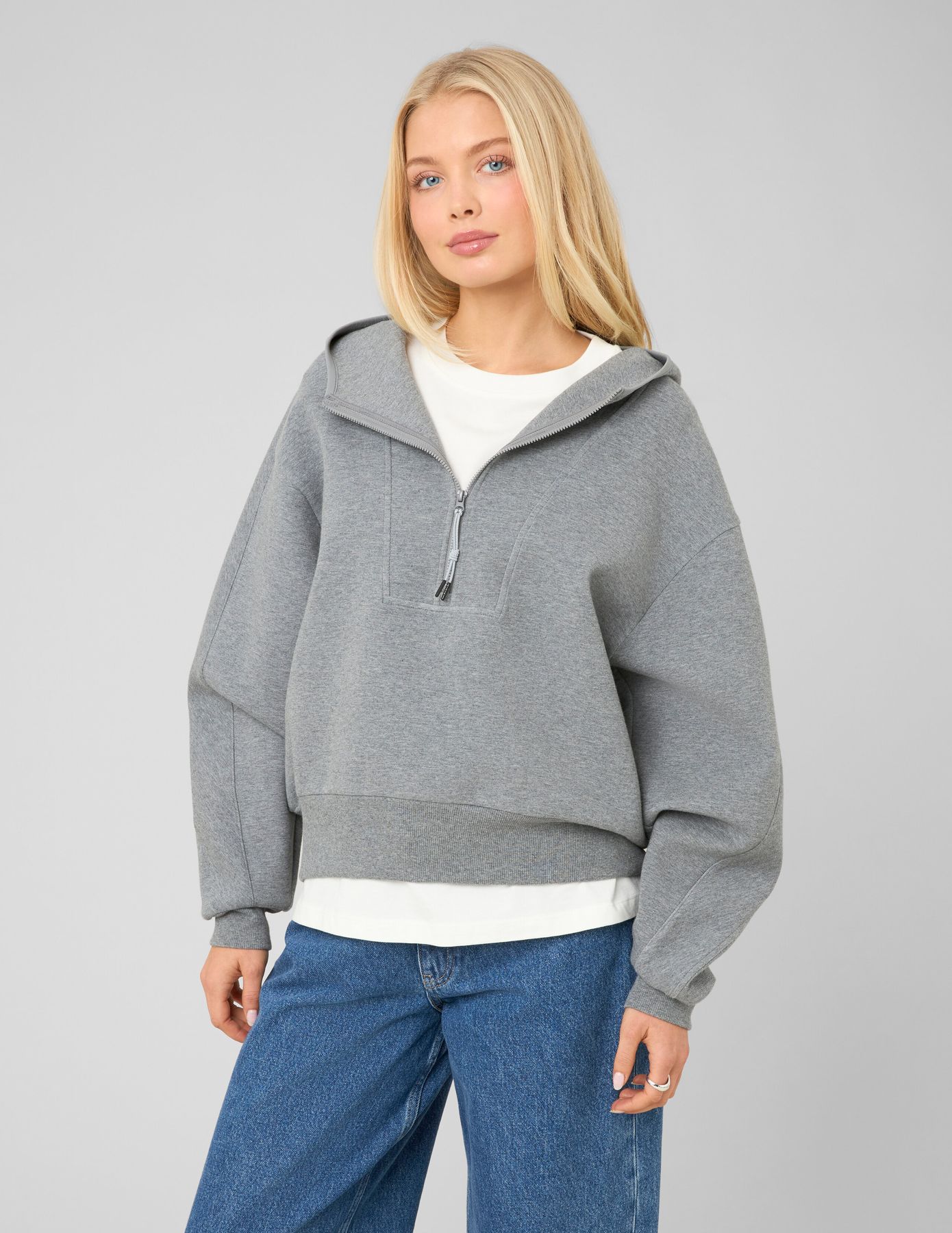 Sweat zipp&eacute; &agrave; capuche