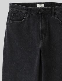 Jean loose imprim&eacute;