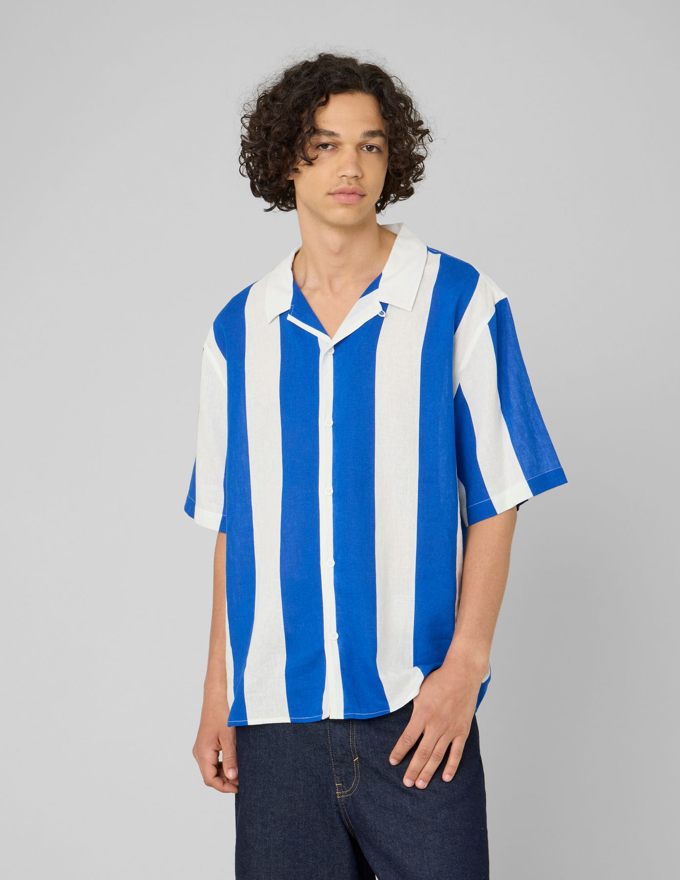 Chemise manches courtes ray&eacute;e viscose lin