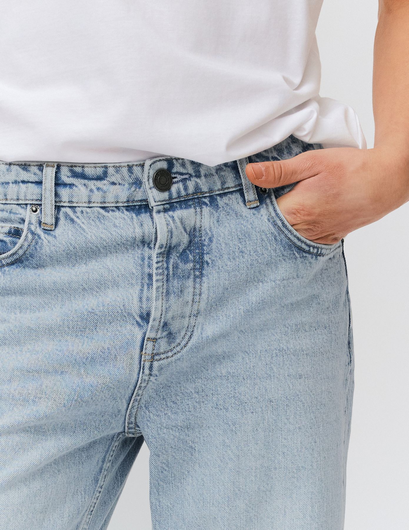 Jean relaxed bleach