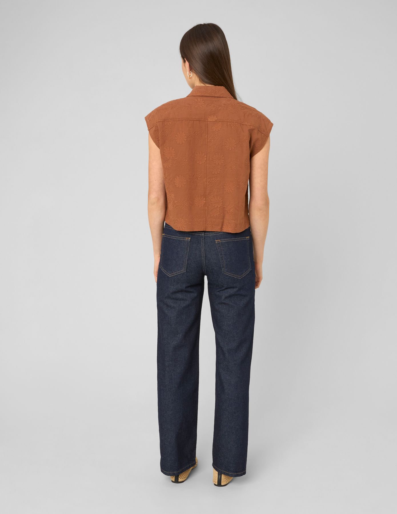Chemise sans manches