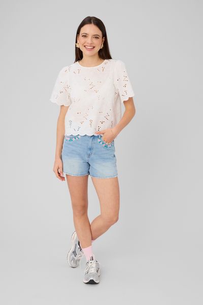 Short en denim brod&eacute;