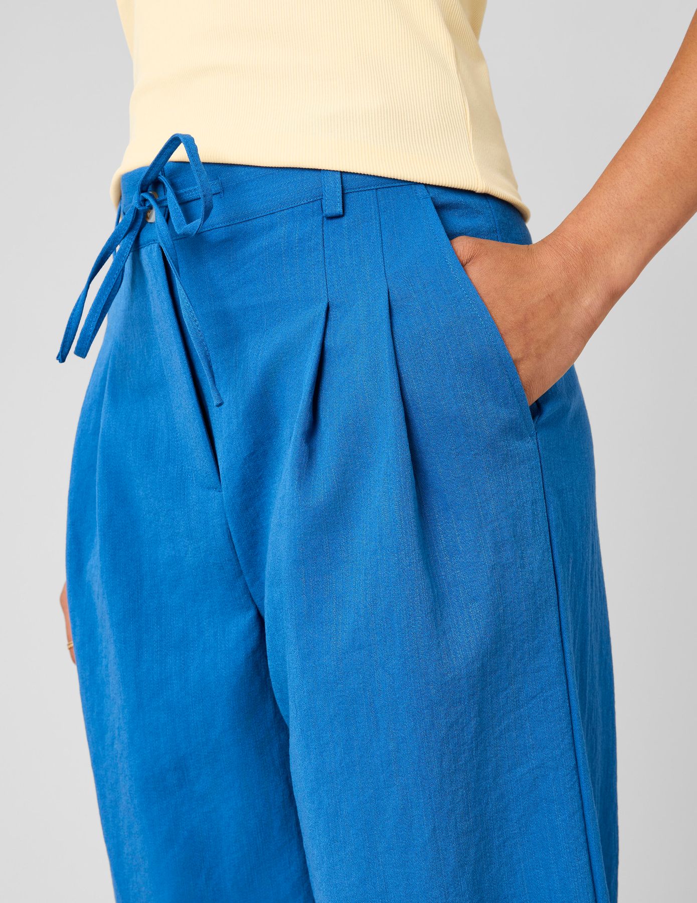 Pantalon fluide &agrave; pinces
