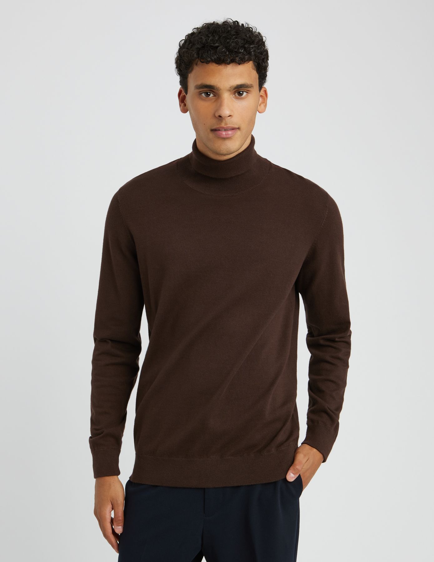 Pull col roul&eacute;