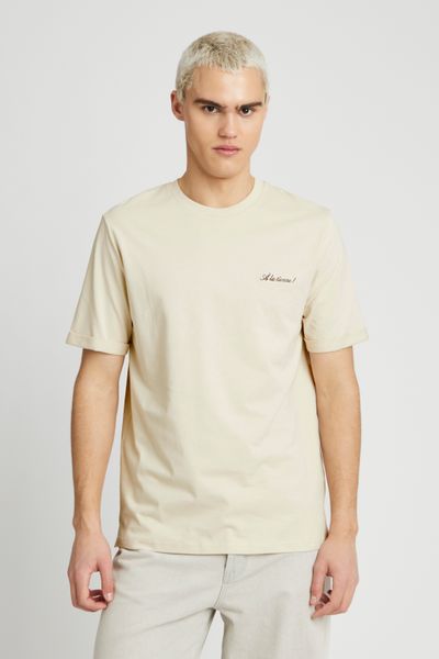 T-shirt broderie poitrine