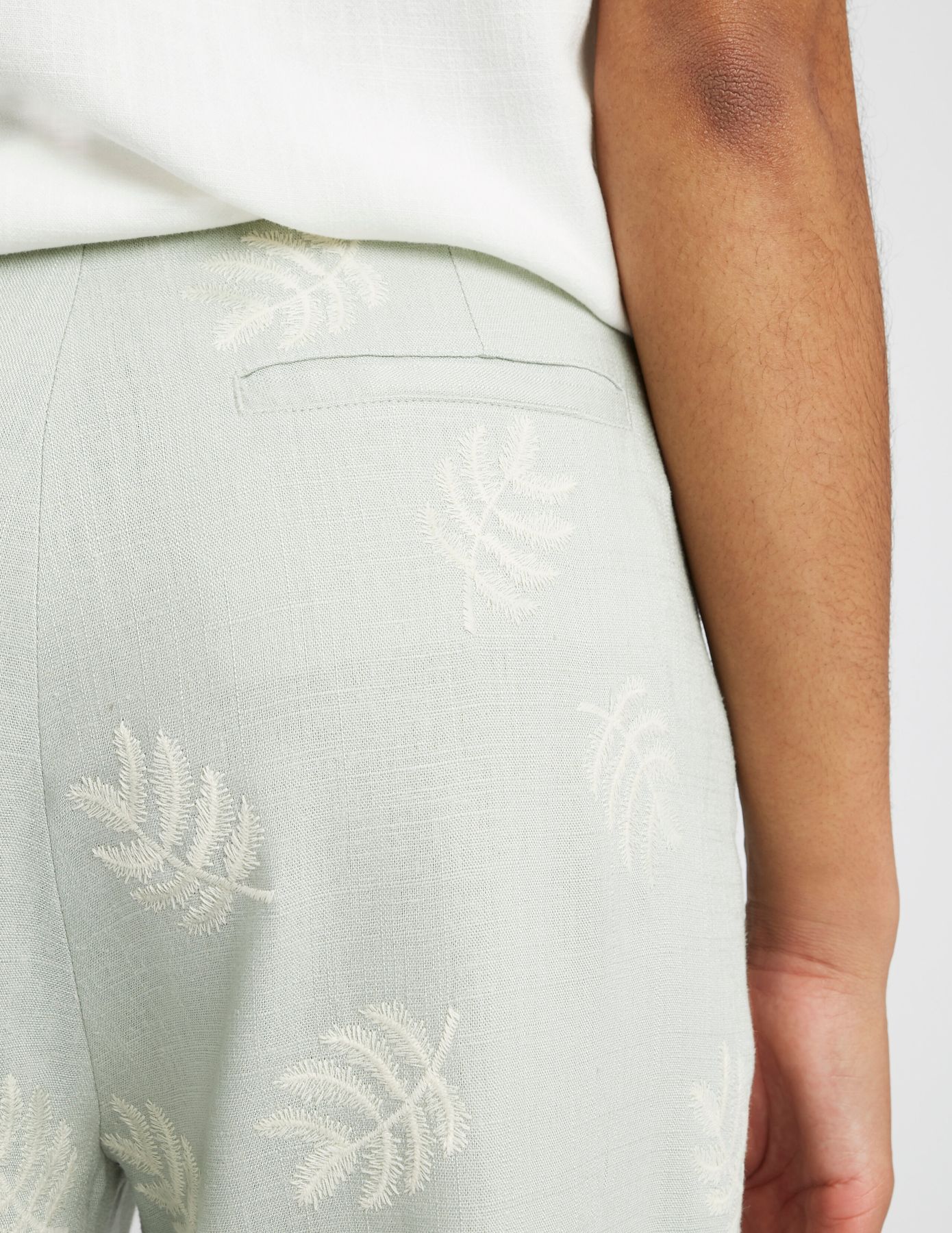 Pantalon fluide brodé