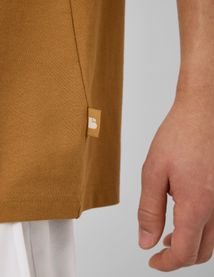 T-shirt broderie poitrine