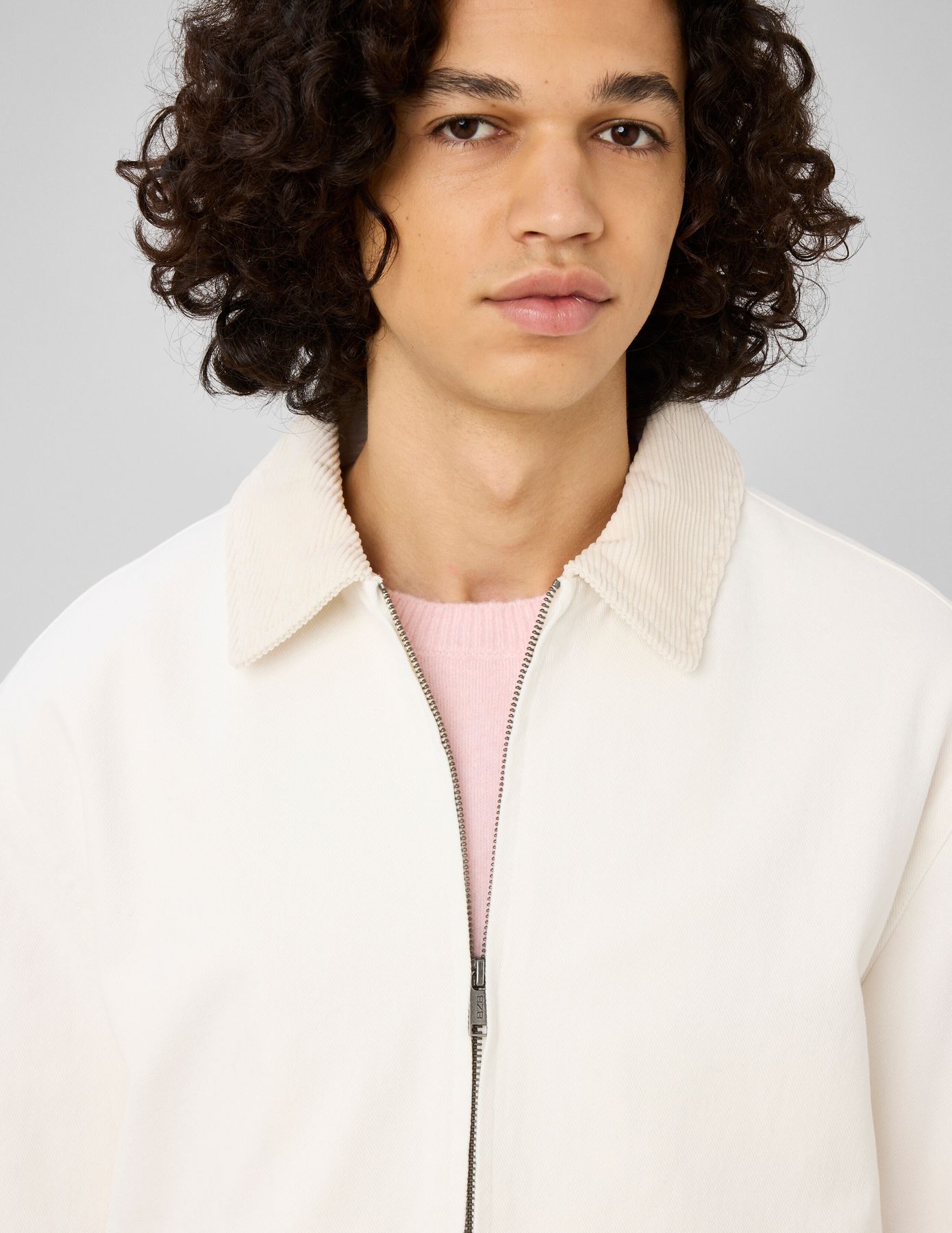 Veste zipp&eacute;e unie col velours