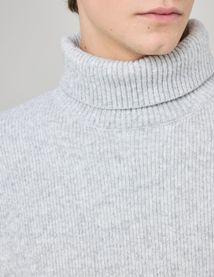 Pull col roulé