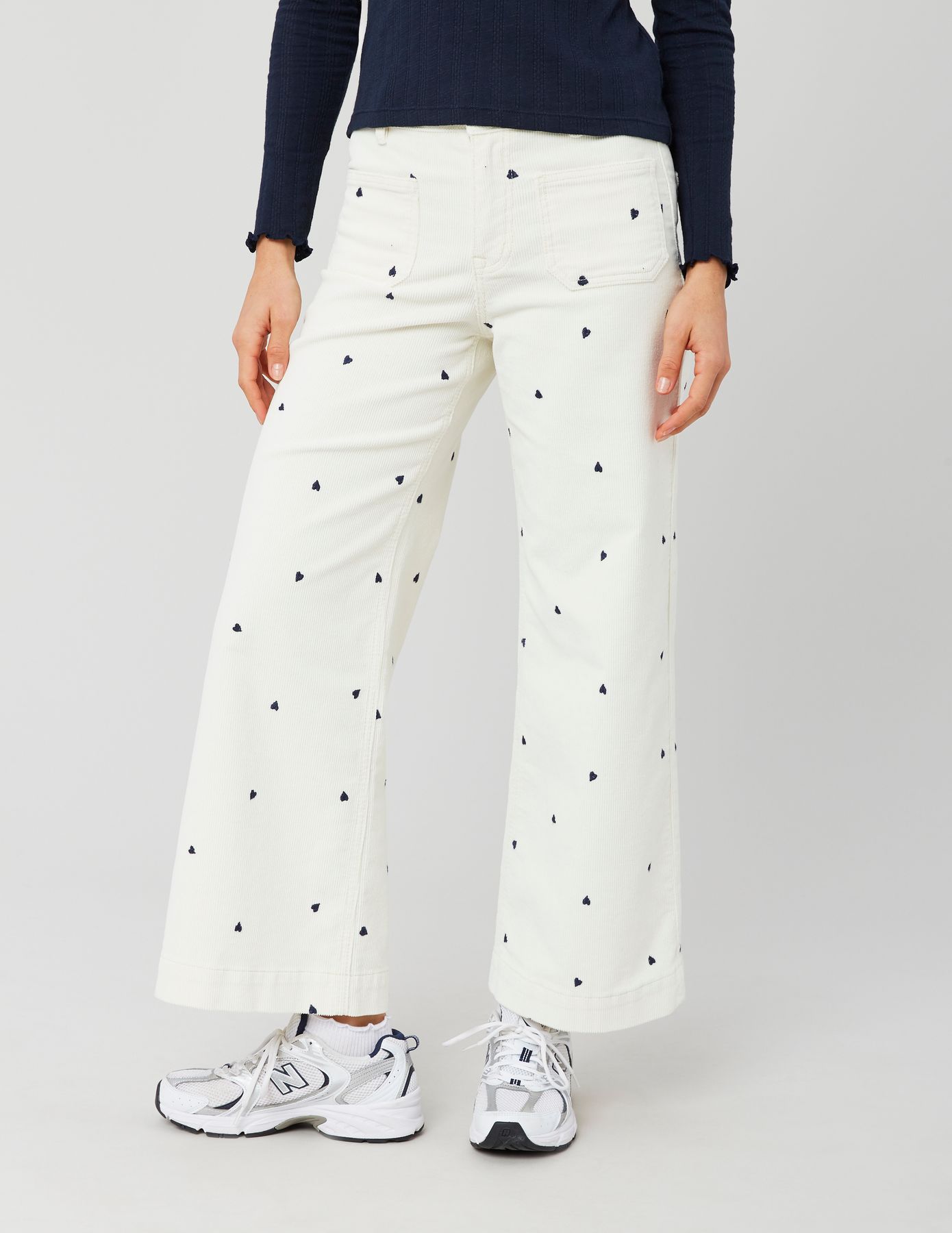 Pantalon velours brodé coeur
