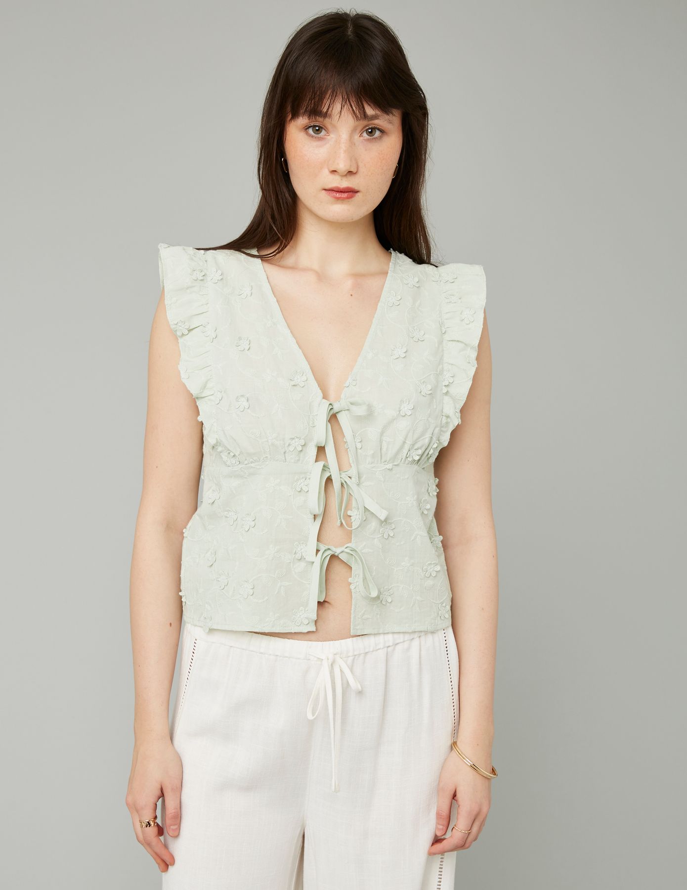 Top &agrave; nouer broderie 3D