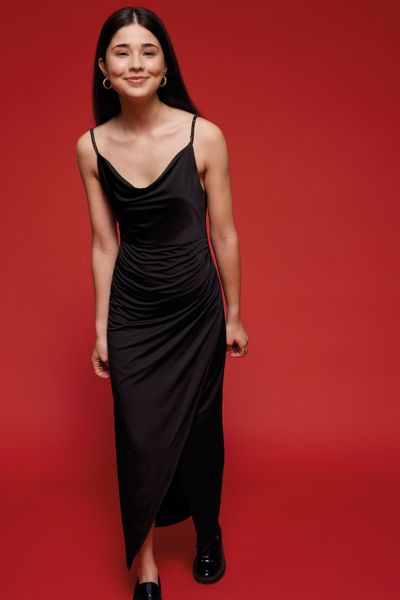 Robe longue col bénitier