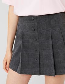 Jupe short pliss&eacute;e &agrave; carreaux