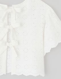 Blouse en broderie anglaise