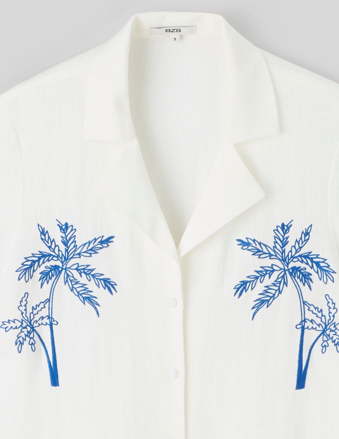 Chemise brodée