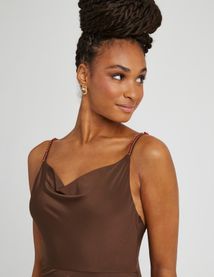 Robe longue col bénitier