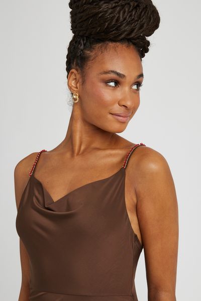 Robe longue col bénitier