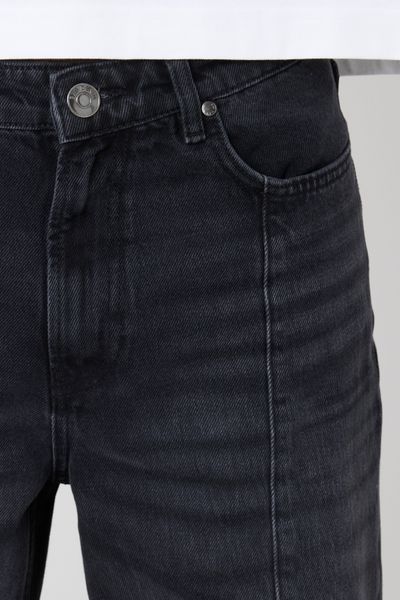 Jean loose à découpes