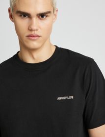 T-shirt message poitrine