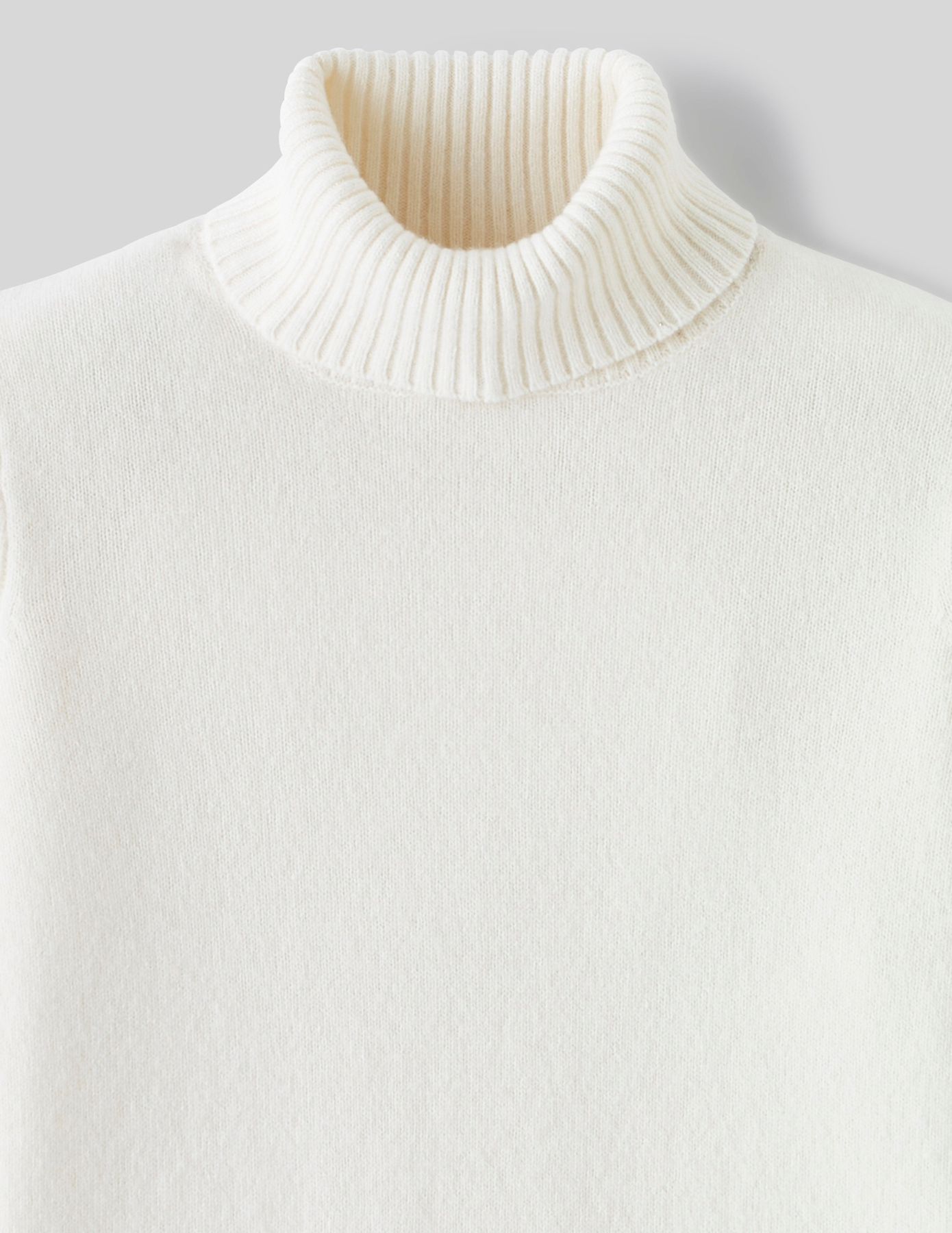 Pull col roul&eacute;