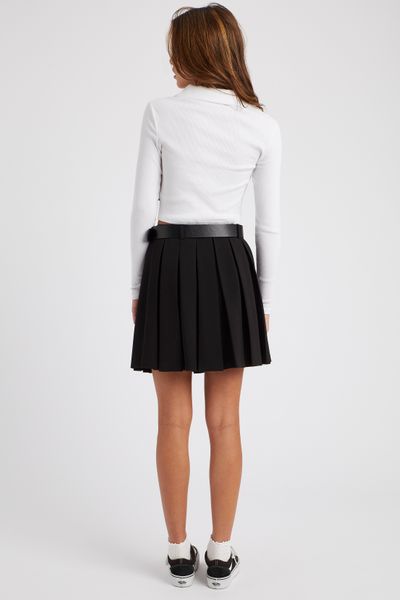 Jupe courte pliss&eacute;e ceintur&eacute;e