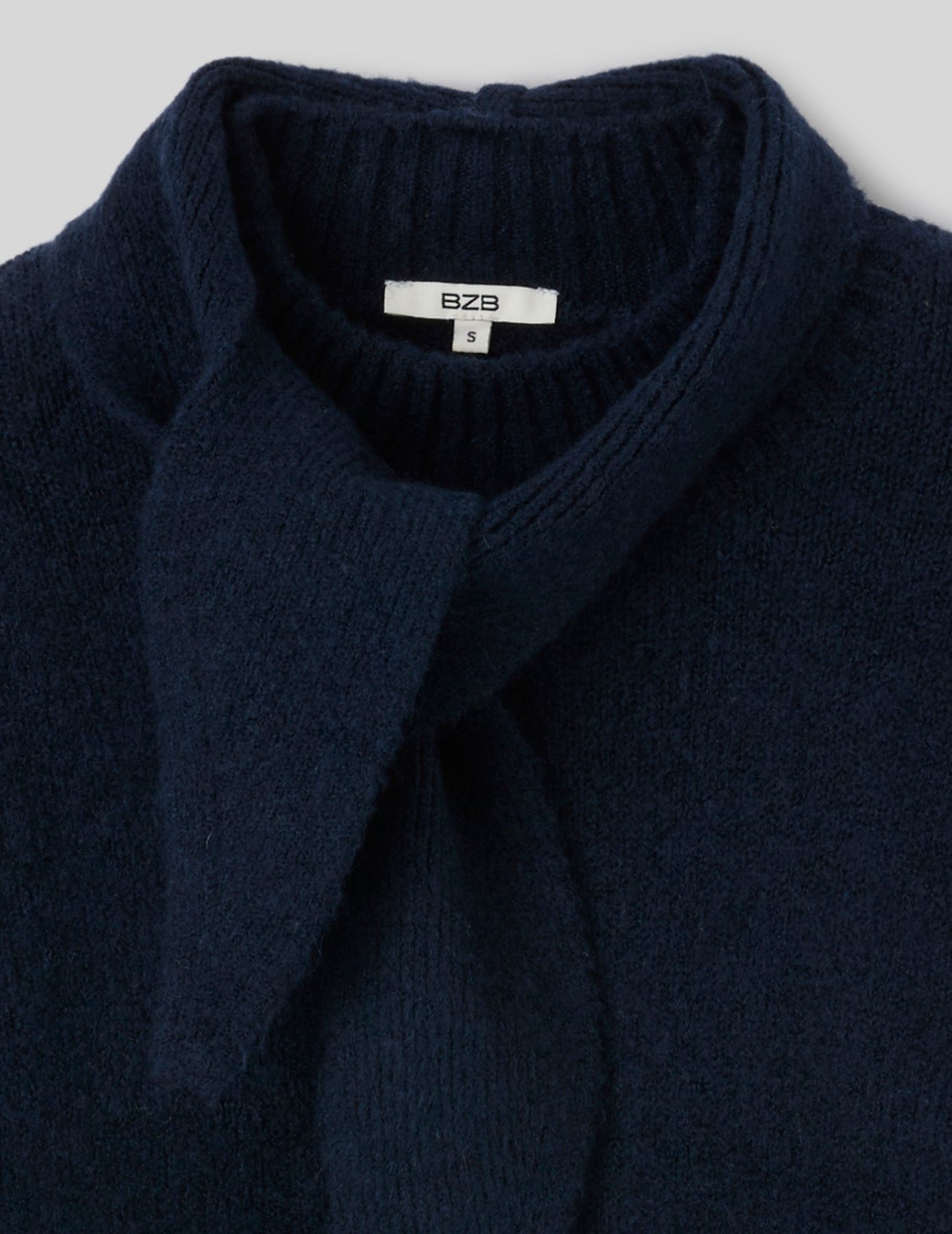 Pull &agrave; col nou&eacute;