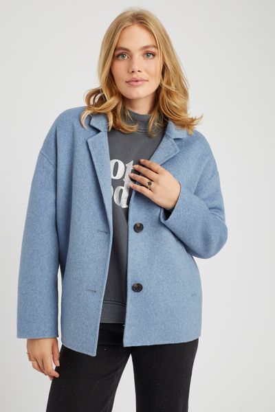 Manteau court en laine
