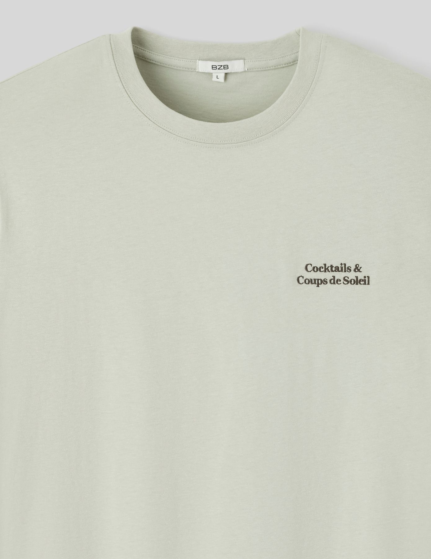 T-shirt broderie poitrine