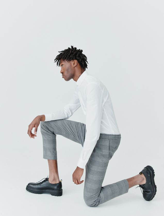 Chemise unie ajustée