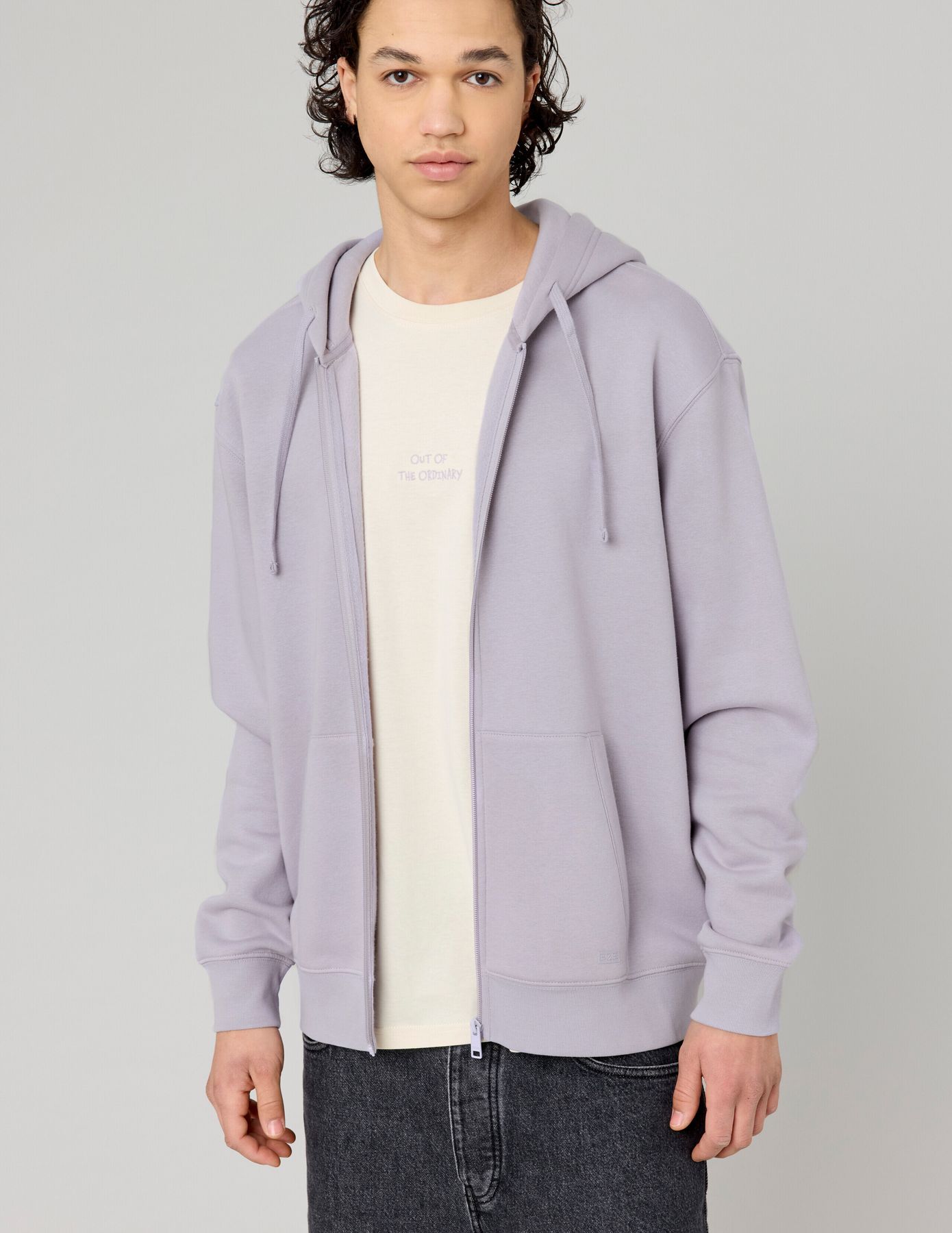 Sweat zippé à capuche