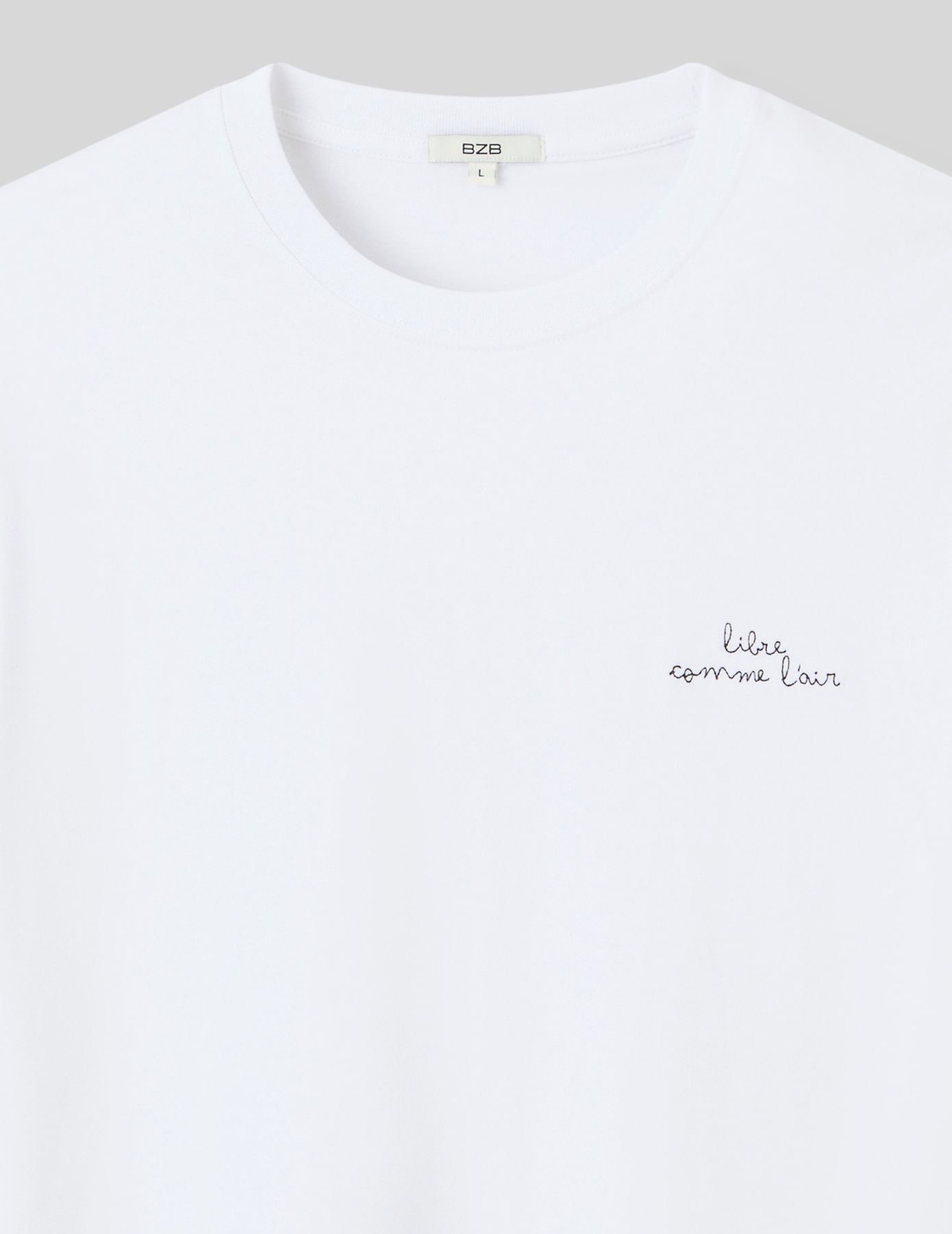 T-shirt broderie poitrine