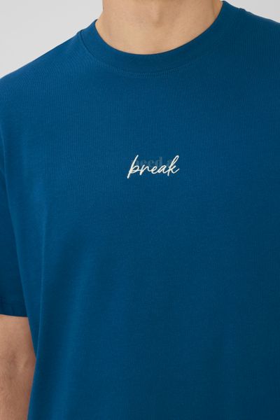 T-shirt broderie poitrine