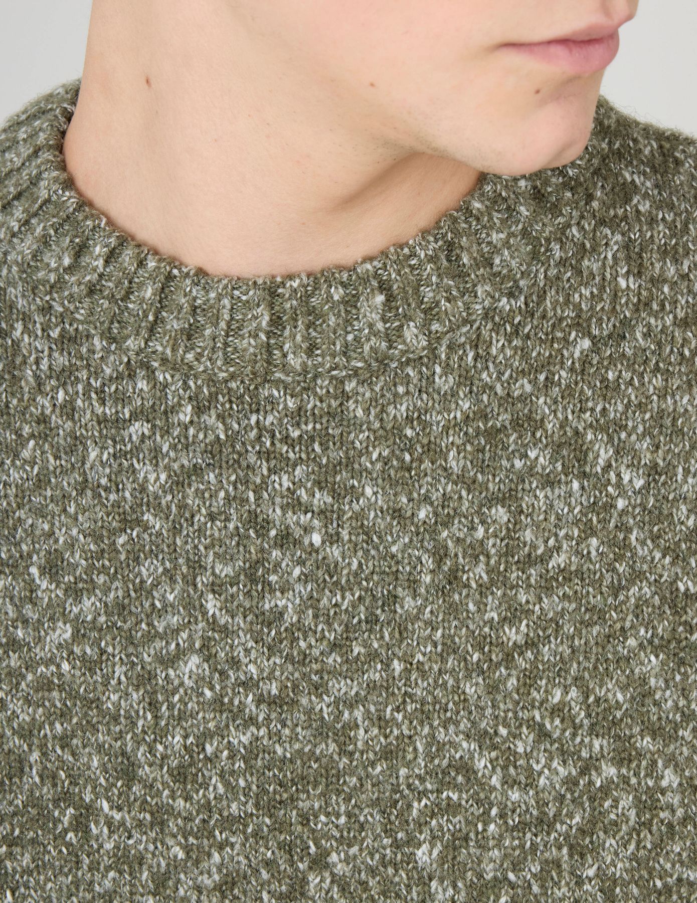 Pull moulin&eacute;