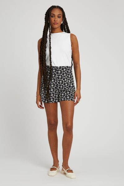 Short brodé