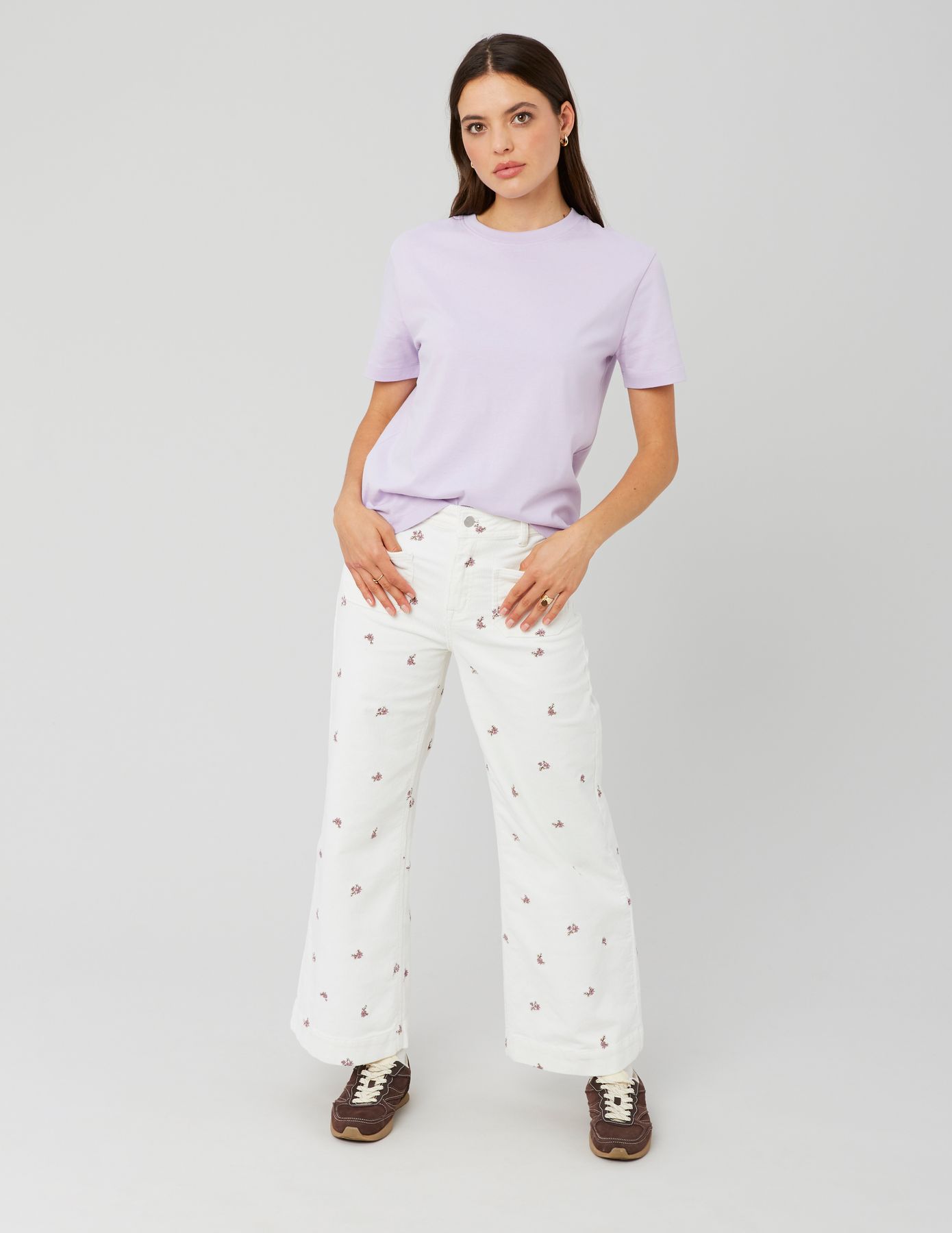 Pantalon en velours brodé