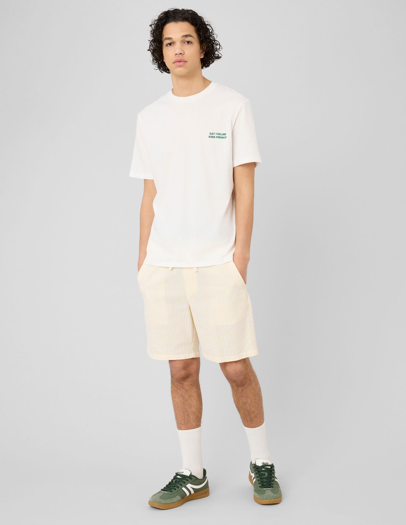 T-shirt message poitrine