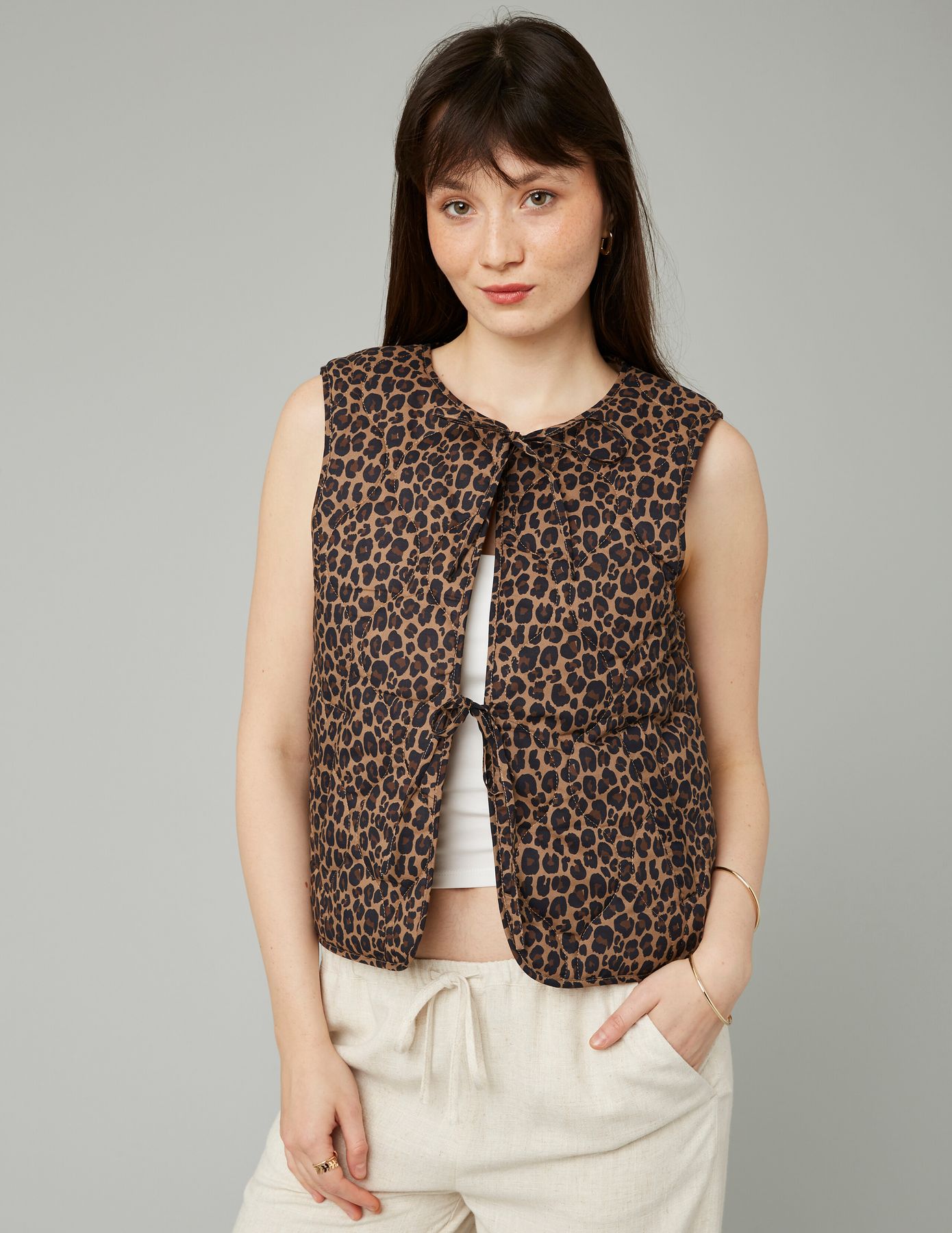 Veste sans manches l&eacute;opard &agrave; noeuds